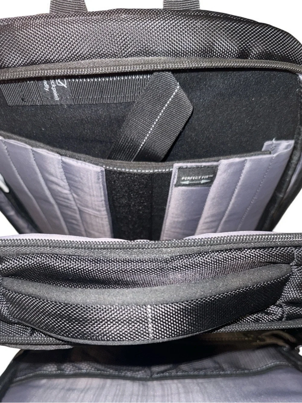 Samsonite durable black